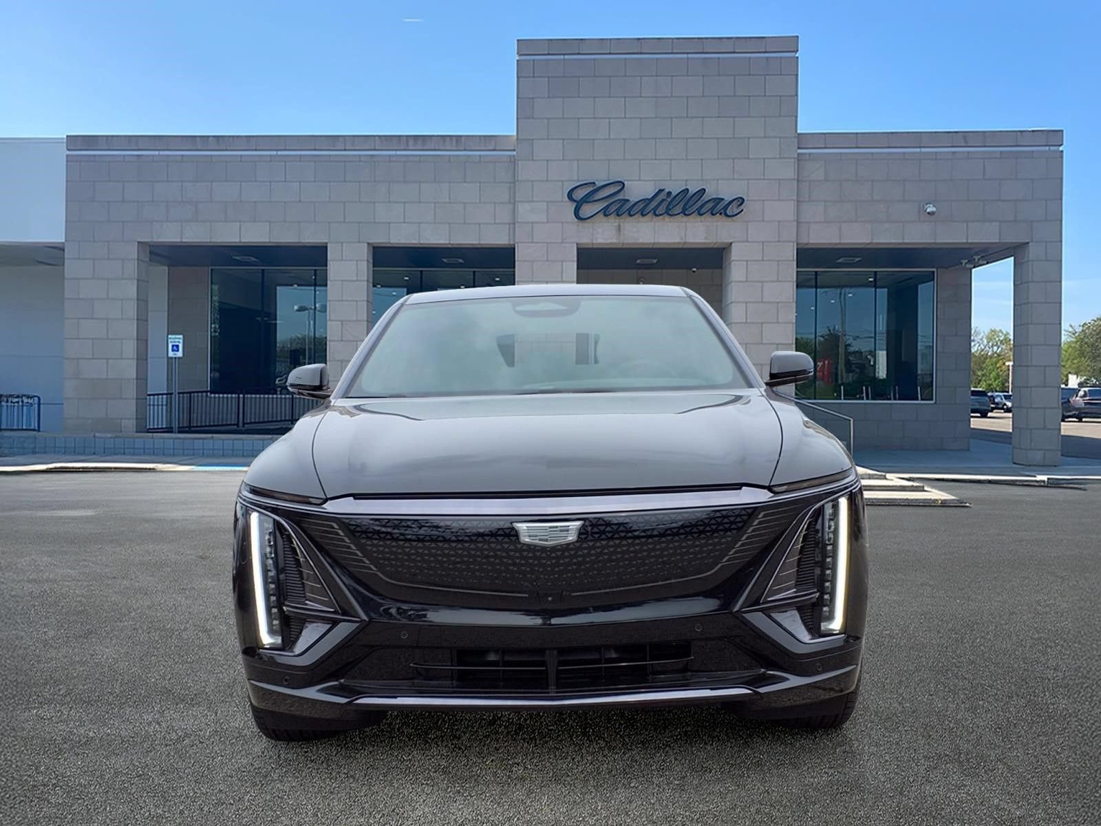 New 2027 Cadillac Lyriq Sport w/ LPO, Floor Liner Package AWD/4WD image 2