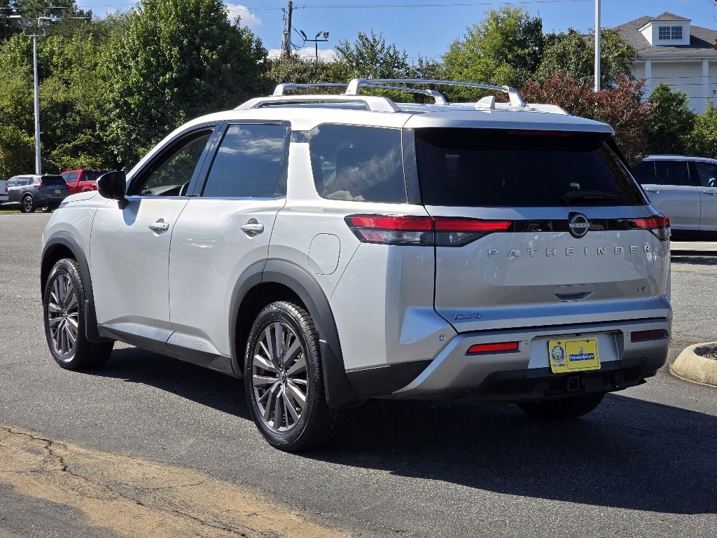 Used 2024 Nissan Pathfinder SL w/ SL Premium Package image 24