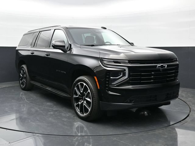 Used 2025 Chevrolet Suburban RST w/ Comfort Package AWD/4WD image 4