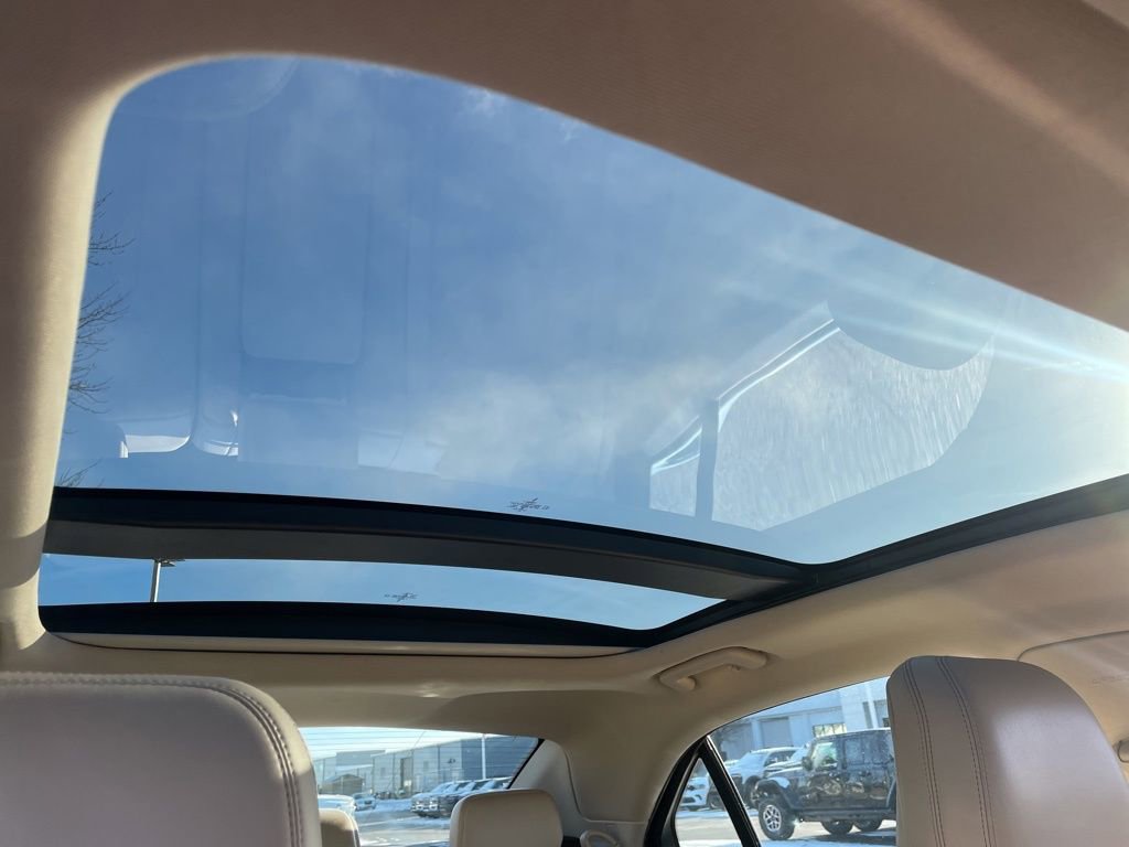 Used 2020 Lincoln Continental Standard w/ Premium Package image 42