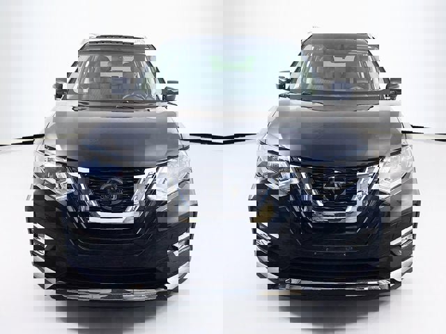 Used 2018 Nissan Rogue SV w/ Sun & Sound Touring Package image 2