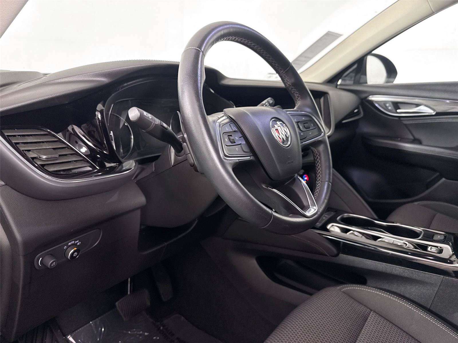 Used 2021 Buick Envision Preferred FWD image 4