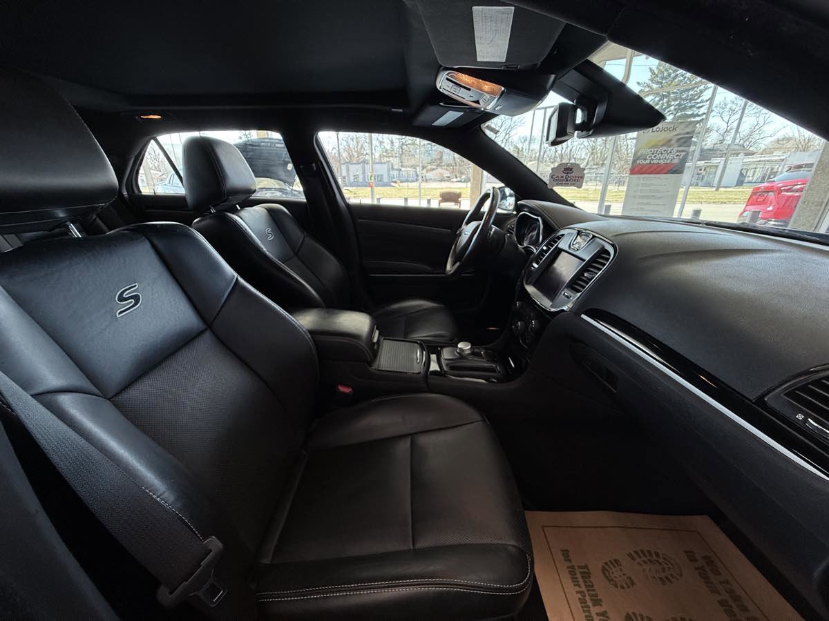 Used 2021 Chrysler 300 S w/ S Model Appearance Package image 33