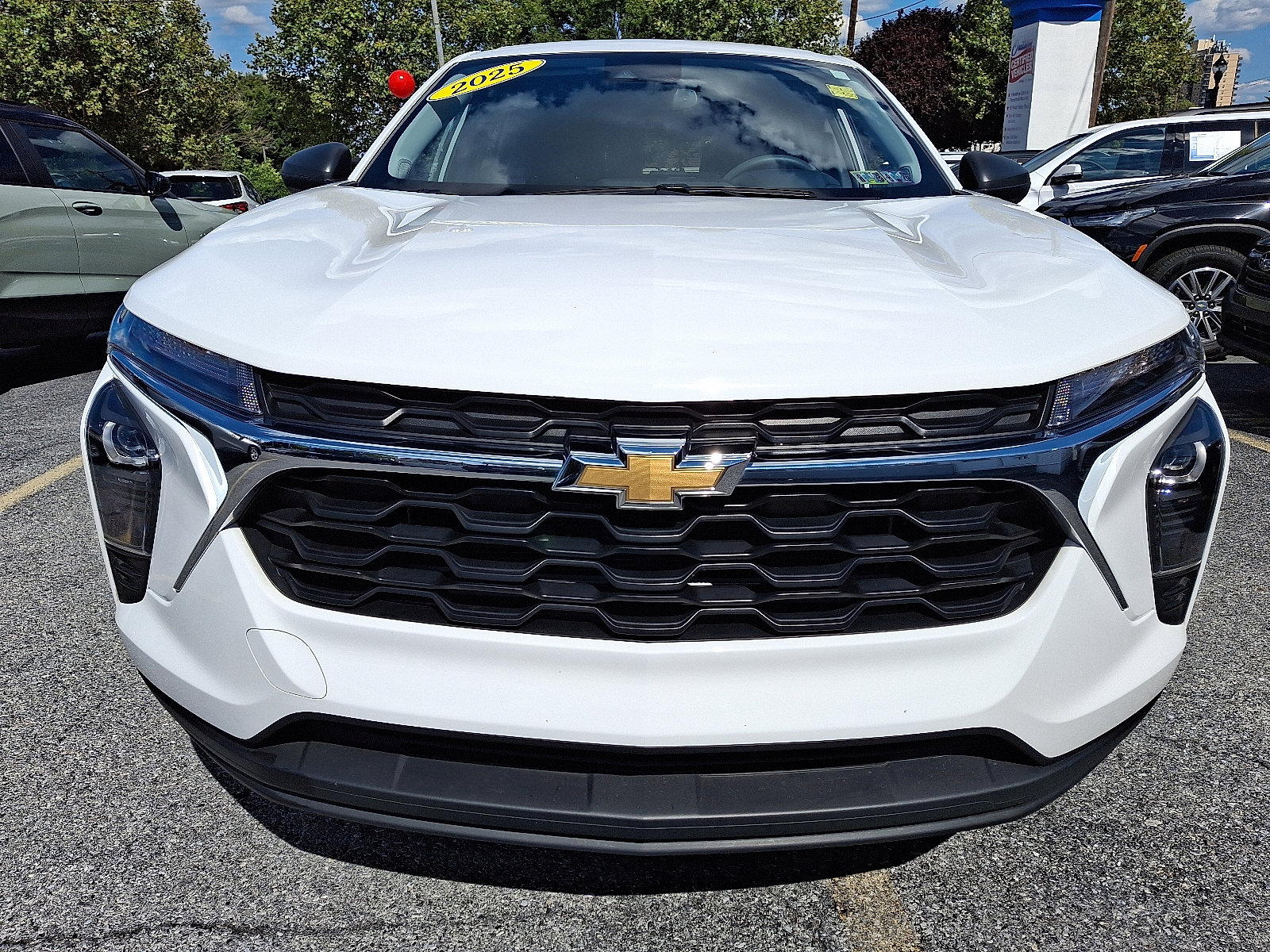Used 2025 Chevrolet Trax LS image 8
