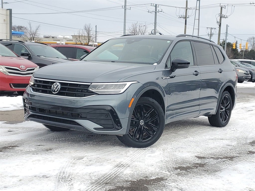 Used 2022 Volkswagen Tiguan SE R-Line image 35