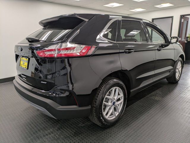 Used 2022 Ford Edge SEL w/ Convenience Package image 4