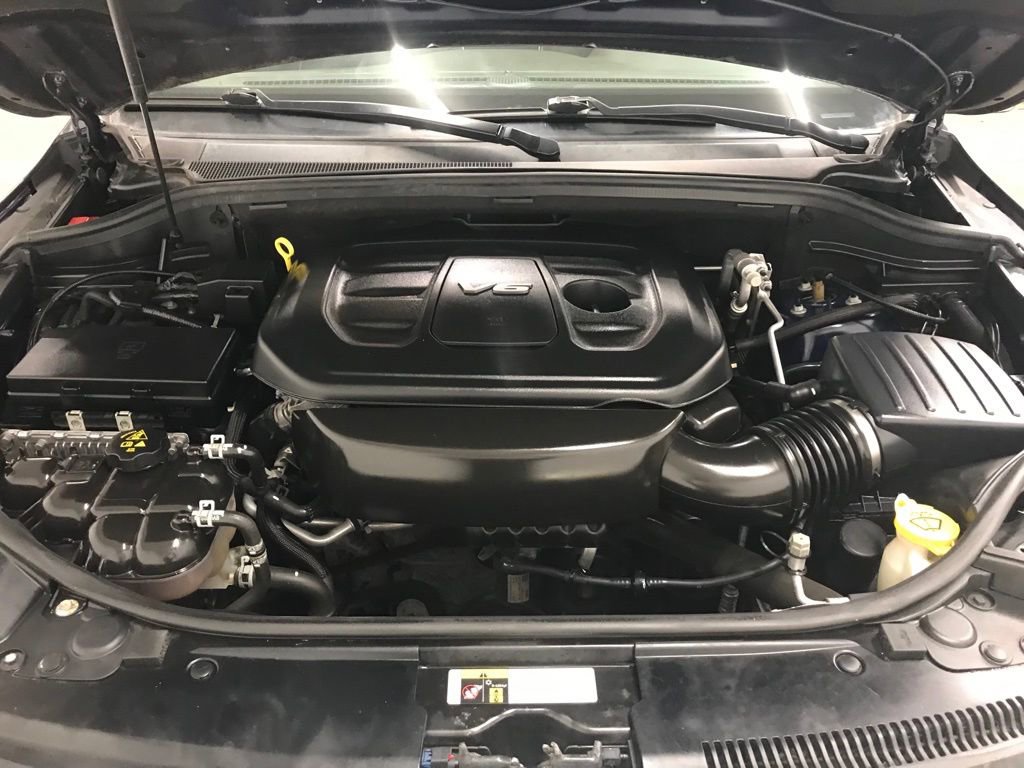 Used 2017 Jeep Grand Cherokee Overland w/ Jeep Active Safety Group image 38