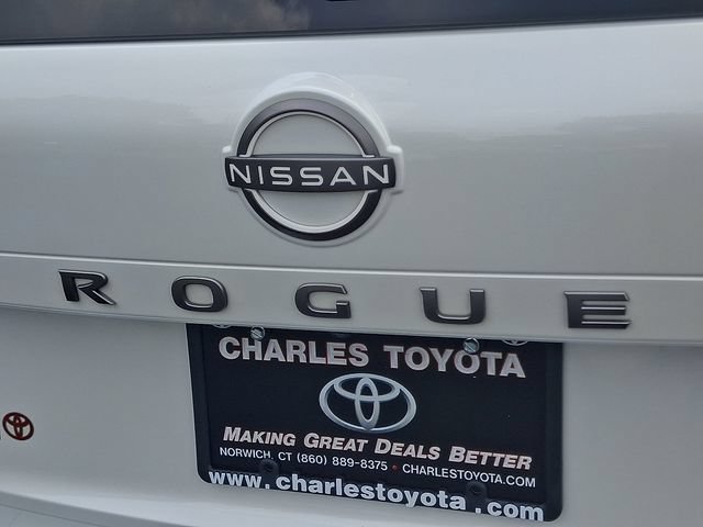 Used 2024 Nissan Rogue SV AWD/4WD image 30