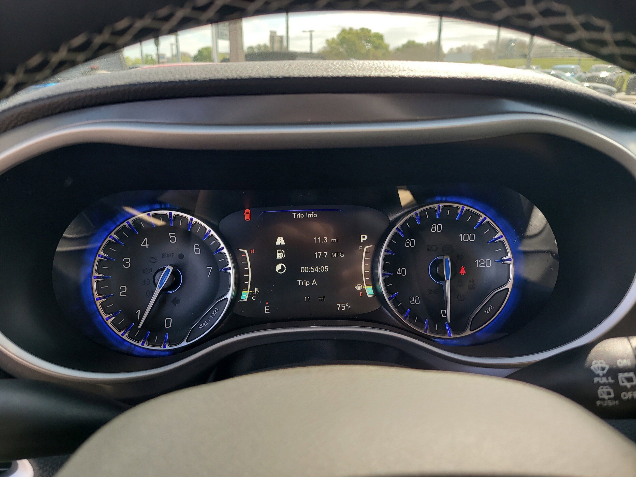 New 2026 Chrysler Pacifica Select FWD image 21