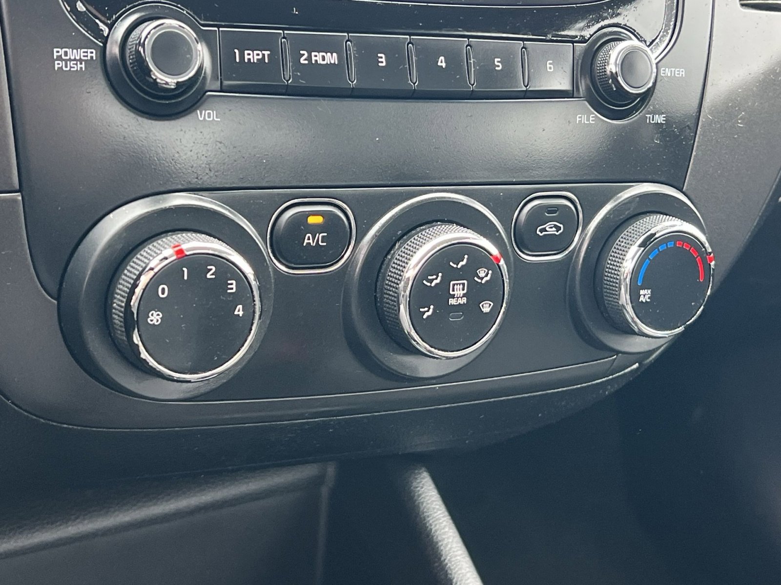 Used 2017 Kia Forte LX image 18