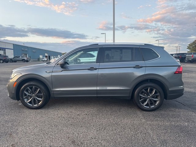 Used 2022 Volkswagen Tiguan SE image 6