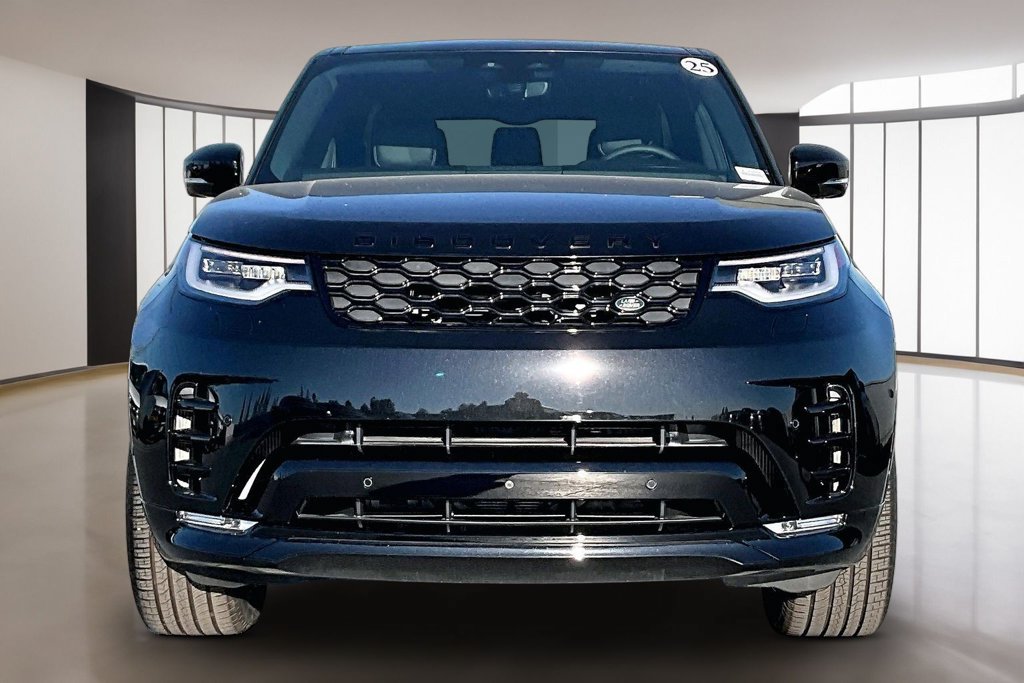 Certified 2025 Land Rover Discovery Dynamic SE AWD/4WD image 2