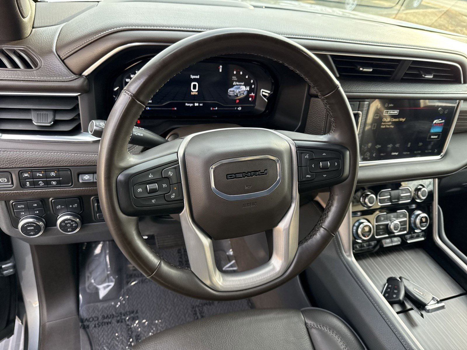 Used 2024 GMC Yukon Denali w/ Max Trailering Package image 16