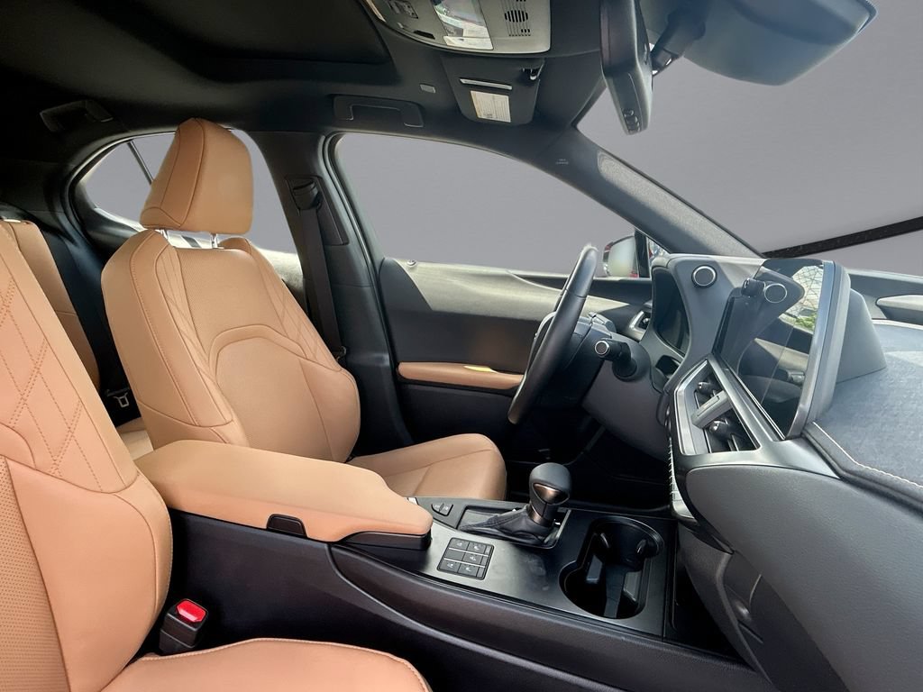 Used 2024 Lexus UX 250h FWD w/ Premium Package image 12