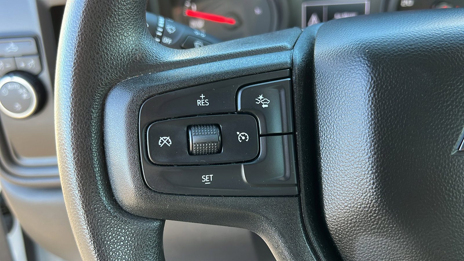 Certified 2025 Chevrolet Silverado 1500 W/T RWD image 19