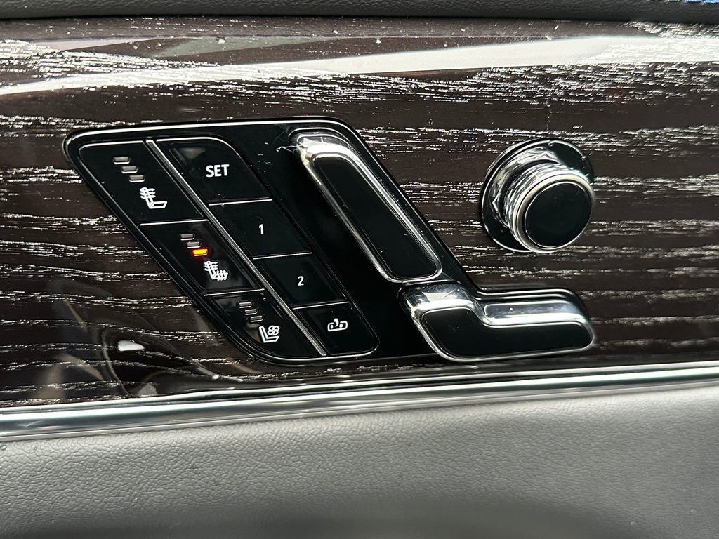 Used 2025 Cadillac Escalade IQ Luxury 1 image 24