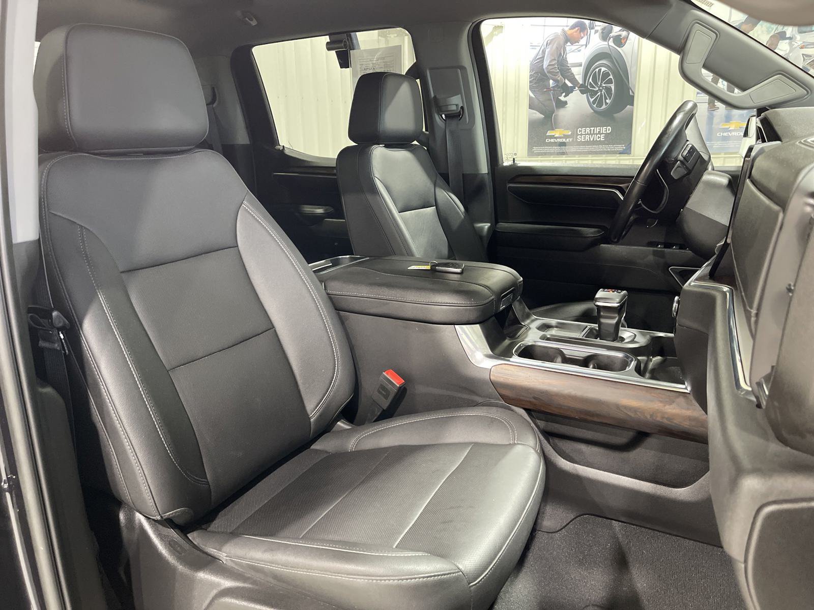 Used 2023 GMC Sierra 1500 SLT w/ SLT Premium Package AWD/4WD image 19