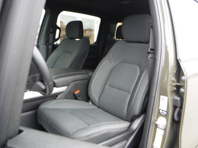 New 2026 RAM 1500 Express AWD/4WD image 4