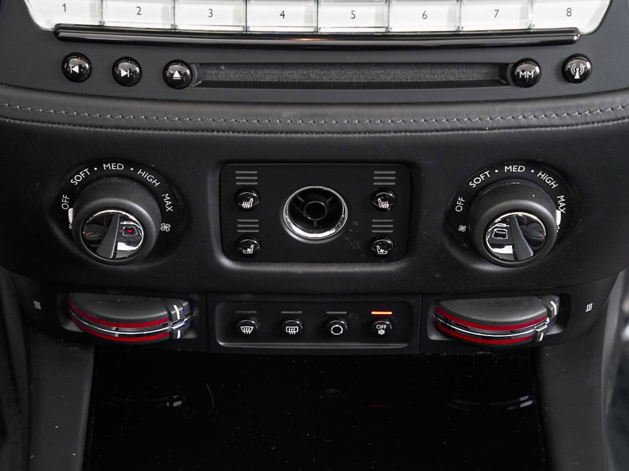 Used 2020 Rolls-Royce Dawn image 71