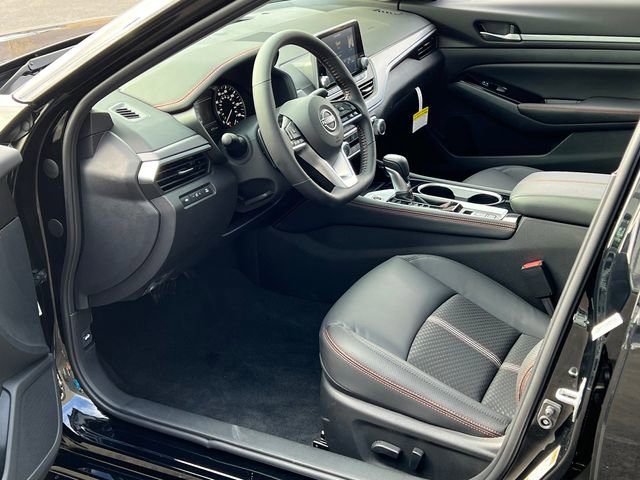 New 2025 Nissan Altima 2.5 SR image 11