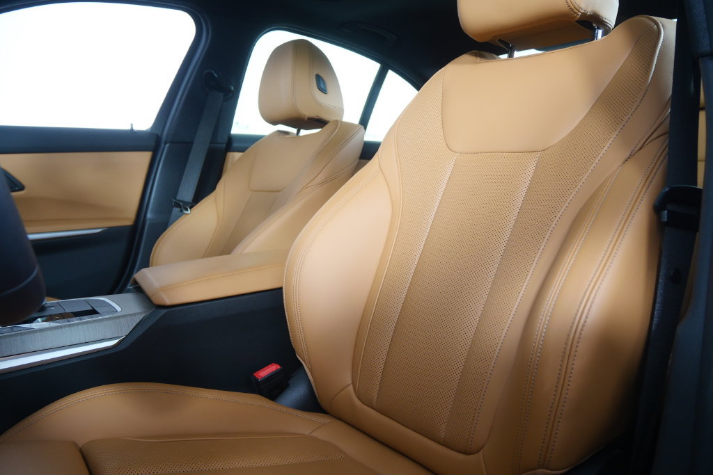 Used 2025 BMW 330i Sedan RWD image 10