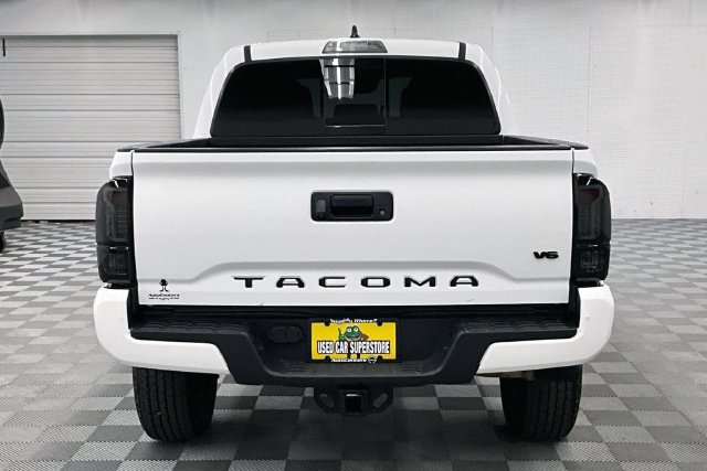 Used 2020 Toyota Tacoma TRD Off-Road AWD/4WD image 5