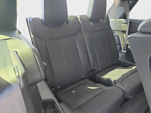 New 2025 Land Rover Range Rover Long Wheelbase SE image 12