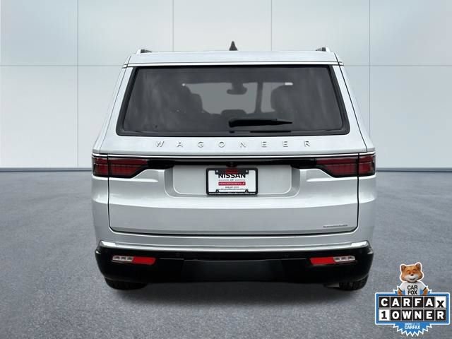 Used 2024 Jeep Wagoneer Series III AWD/4WD image 10