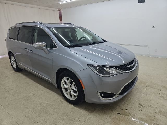 Used 2020 Chrysler Pacifica Limited FWD image 15