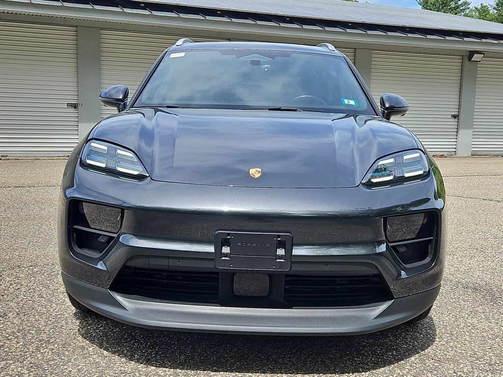 Certified 2025 Porsche Macan 4S Electric AWD/4WD image 10