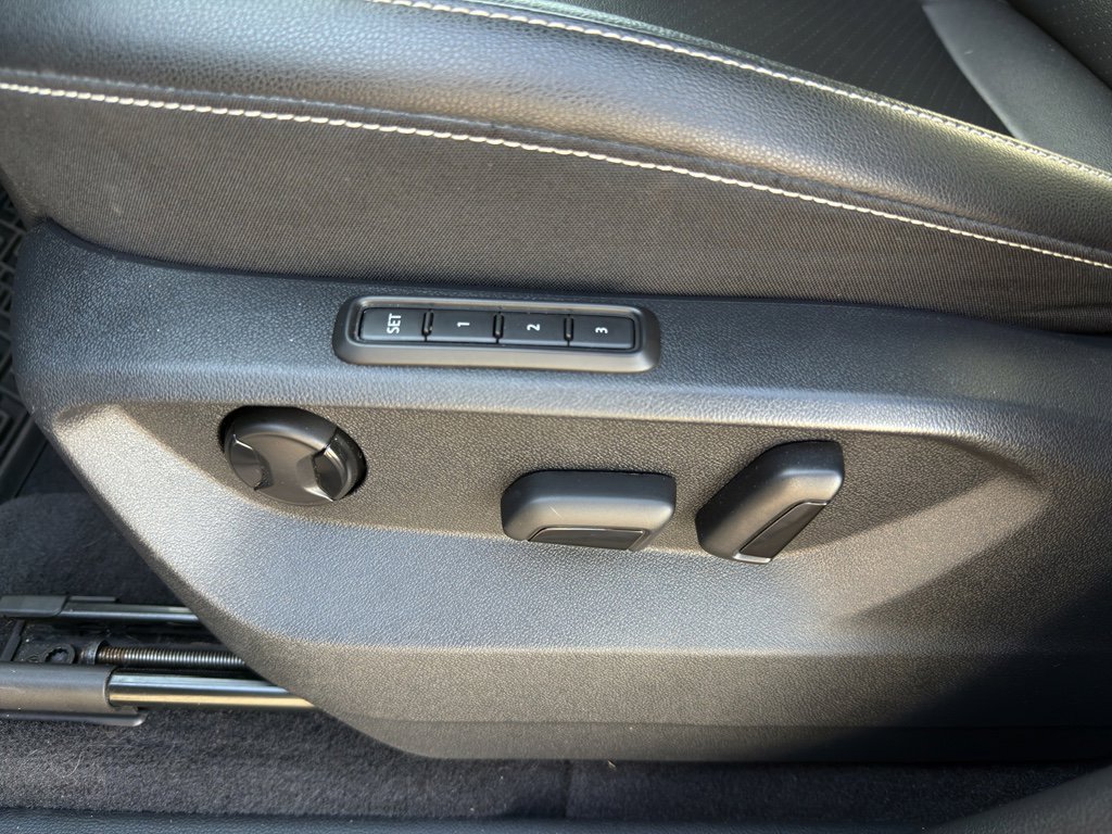 Used 2020 Volkswagen Atlas Cross Sport SEL image 10