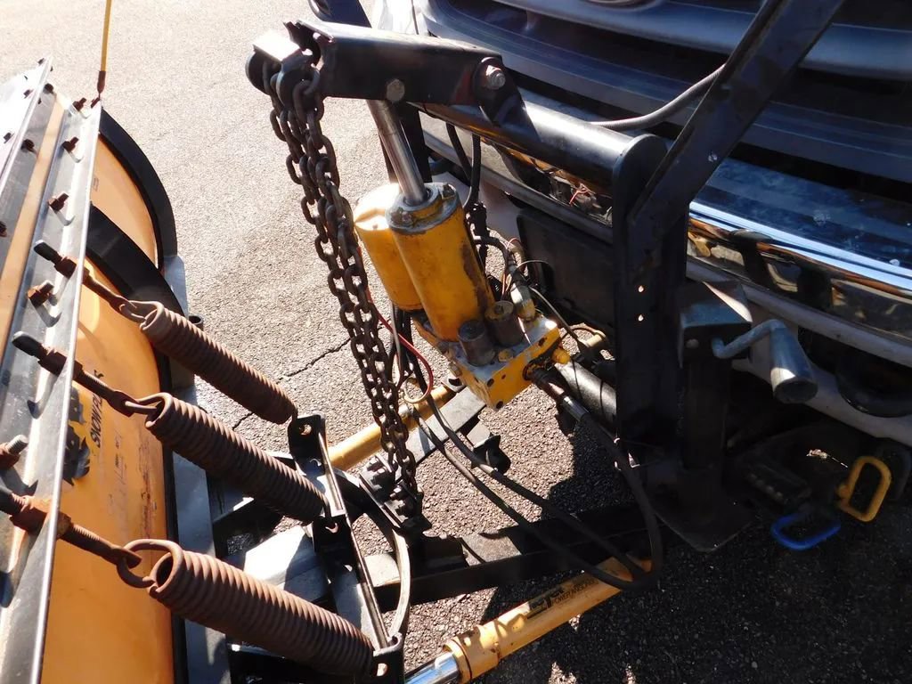 Used 2004 Ford F250 XL image 10