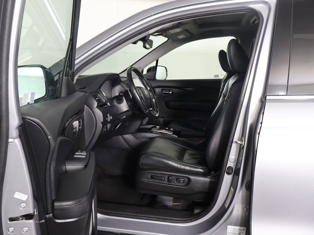 Used 2018 Honda Pilot Elite image 32