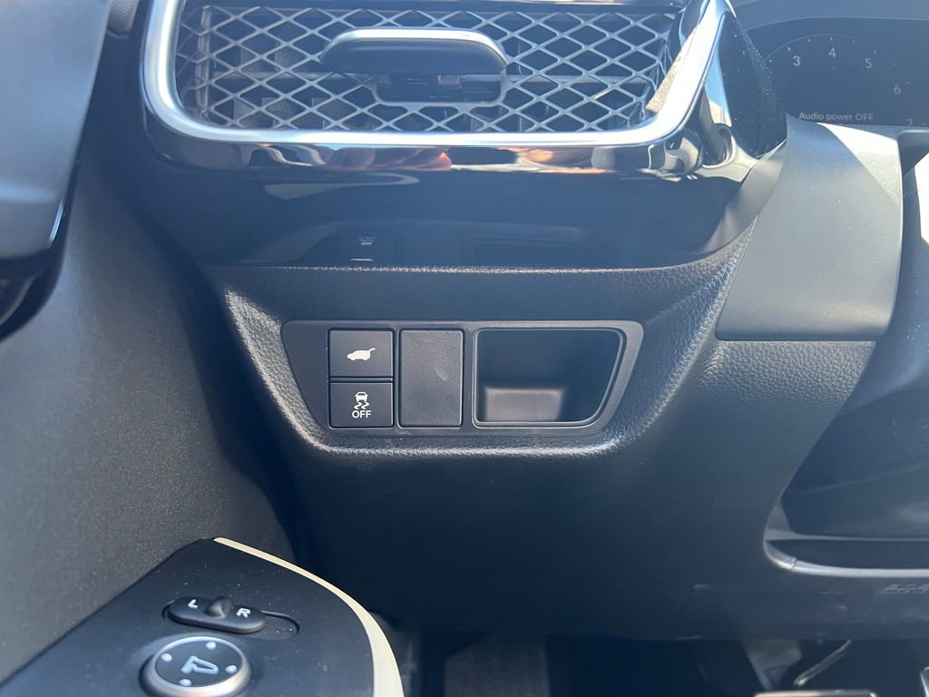 Certified 2025 Acura ADX A-Spec image 18