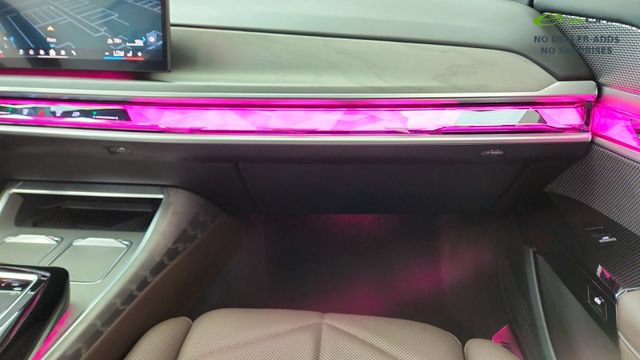 Used 2023 BMW 740i w/ Parking Assistance Package RWD image 36