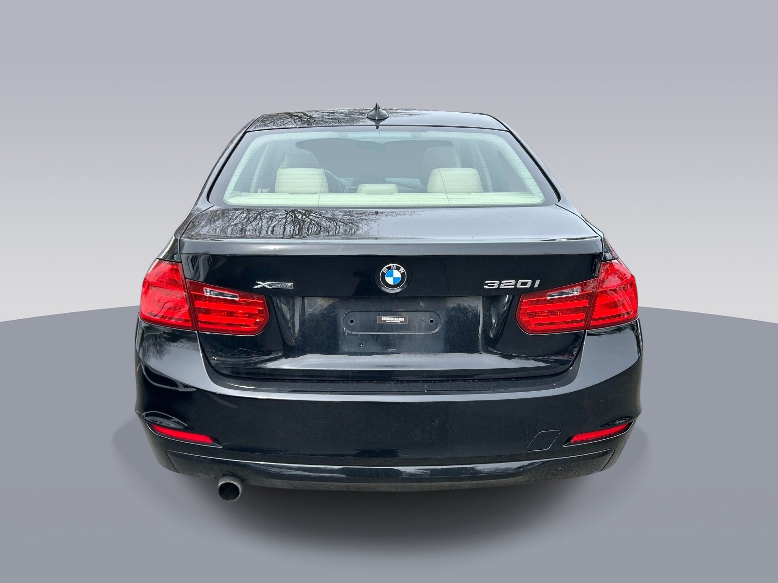 Used 2014 BMW 320i xDrive Sedan AWD/4WD image 4