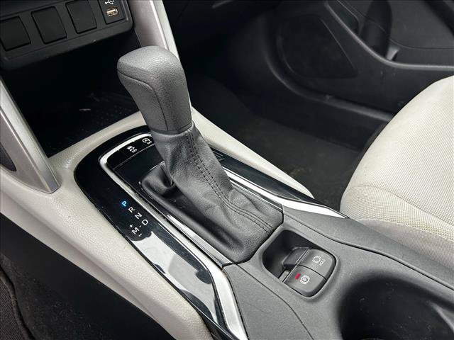 Used 2022 Toyota Corolla Cross L FWD image 17