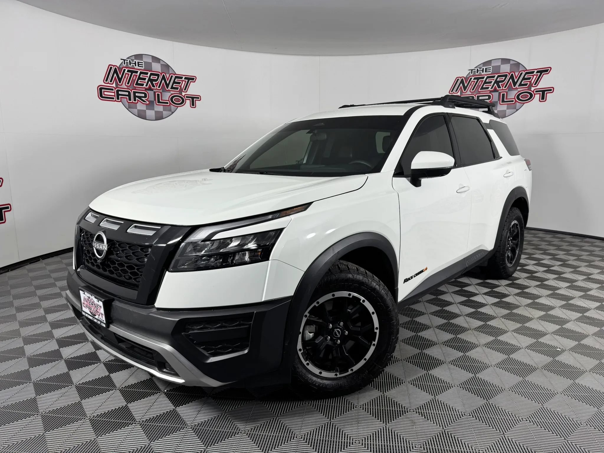Used 2025 Nissan Pathfinder Rock Creek AWD/4WD image 1