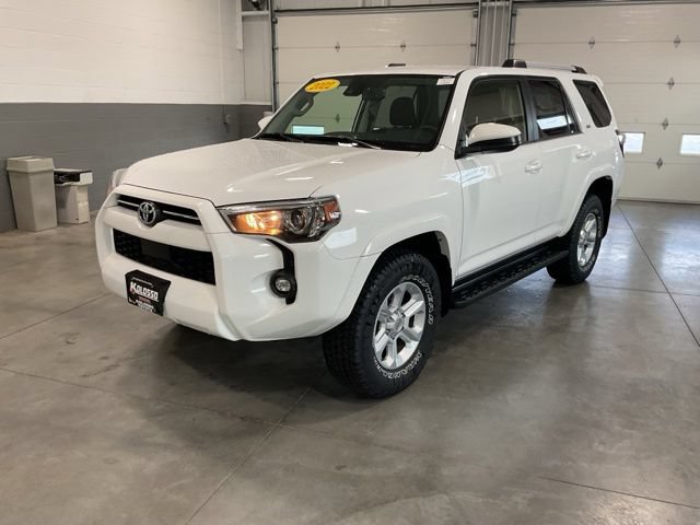 Used 2022 Toyota 4Runner SR5 AWD/4WD image 3