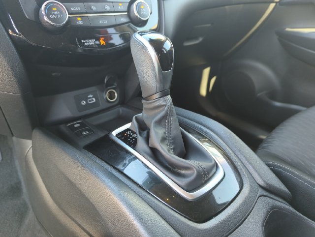 Certified 2019 Nissan Rogue SV w/ Premium Package FWD image 42