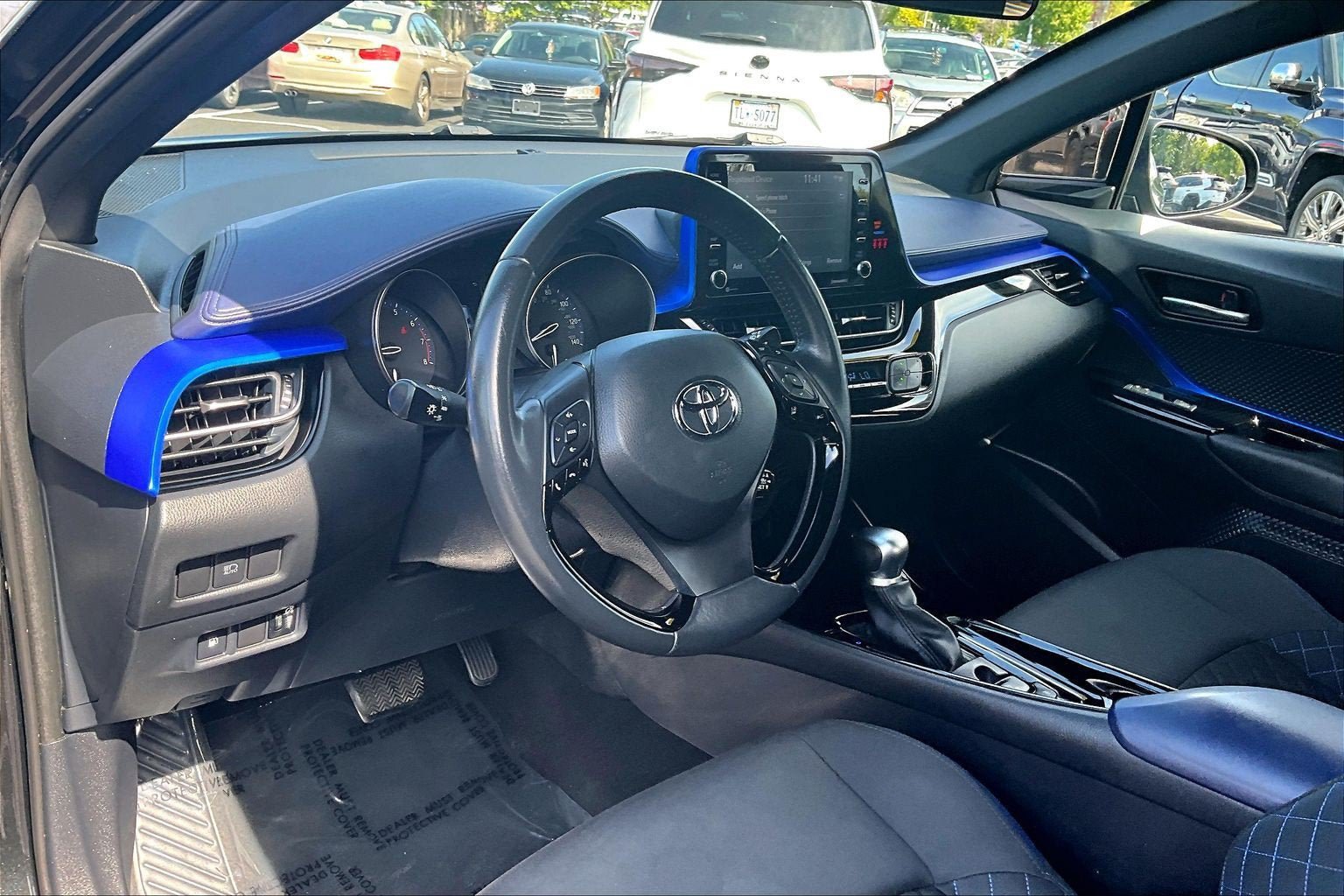 Used 2022 Toyota C-HR XLE FWD image 12