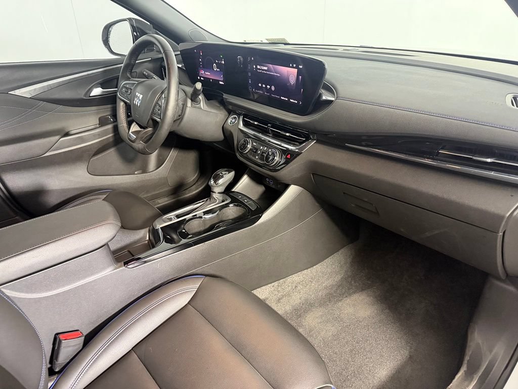 Used 2025 Buick Envista Sport Touring FWD image 16