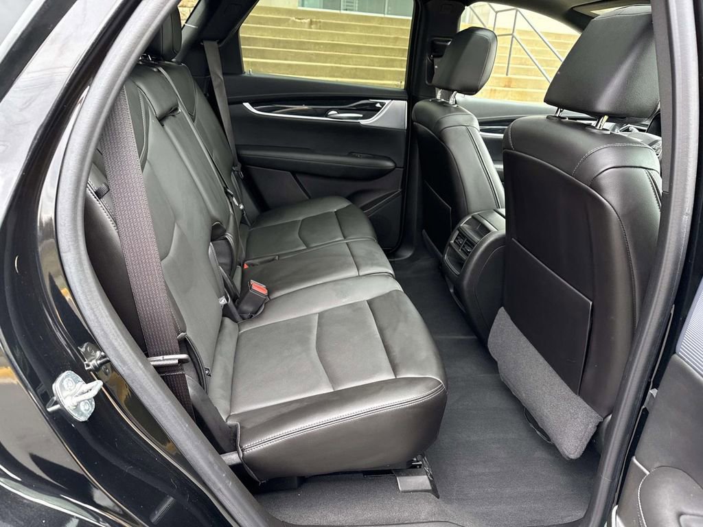 Certified 2024 Cadillac XT5 Premium Luxury AWD/4WD image 11