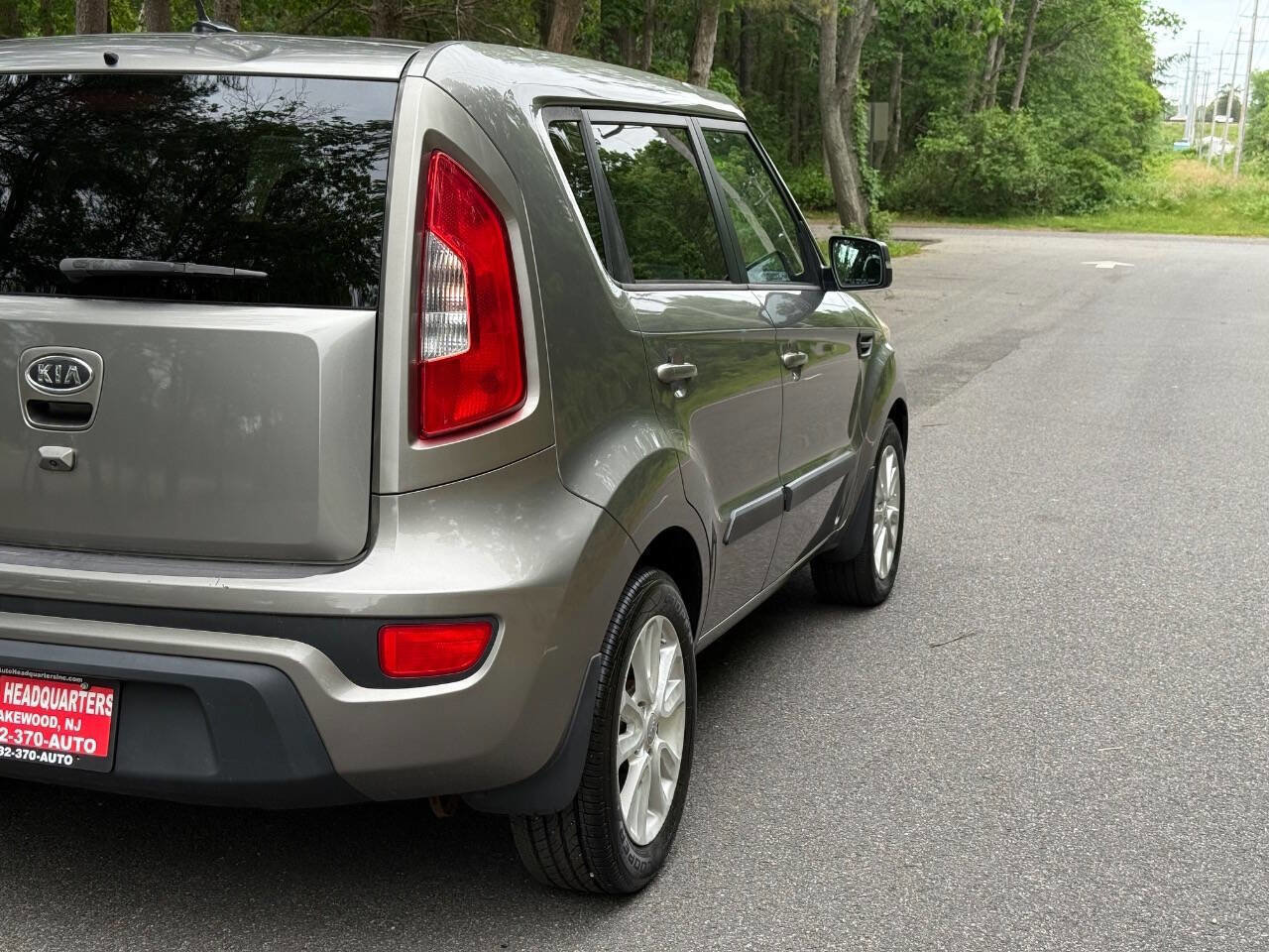 Used 2012 Kia Soul + w/ Audio Pkg FWD image 6