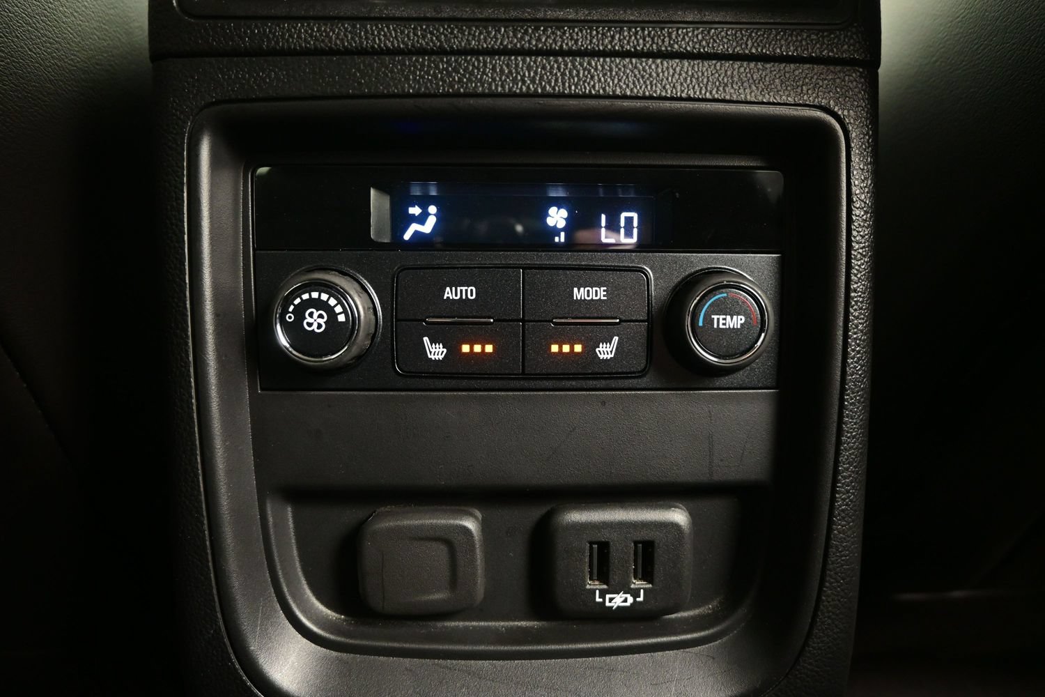 Used 2019 Buick Envision Premium AWD/4WD image 17