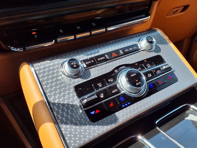 Certified 2023 Lincoln Aviator Black Label w/ Dynamic Handling Package AWD/4WD image 13