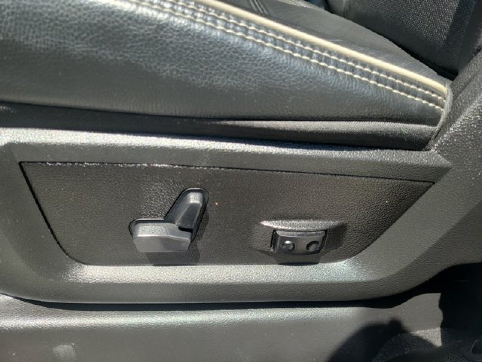 Used 2024 RAM 2500 Laramie w/ Safety Group AWD/4WD image 12