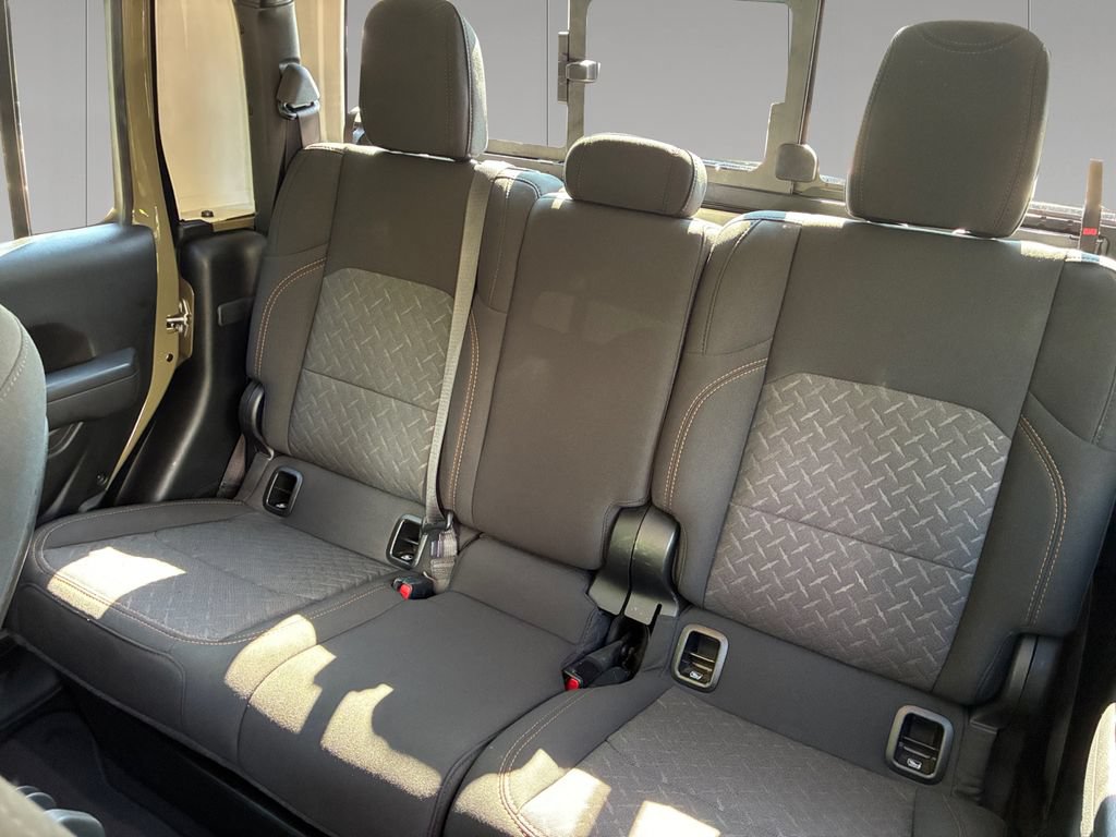 Used 2026 Jeep Gladiator Mojave AWD/4WD image 16