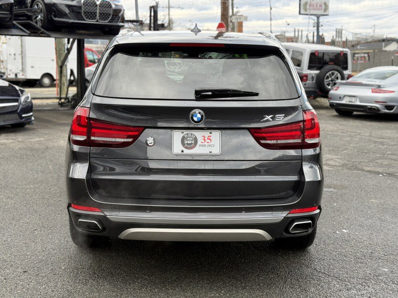 Used 2017 BMW X5 xDrive40e image 10