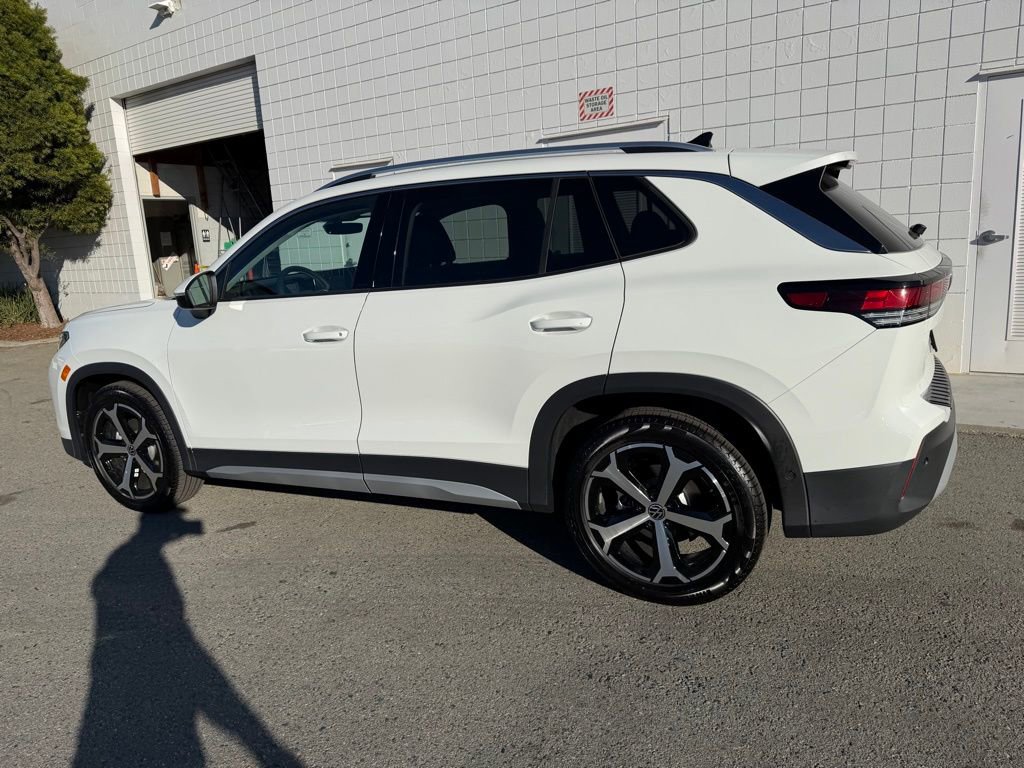 New 2026 Volkswagen Tiguan SE image 3